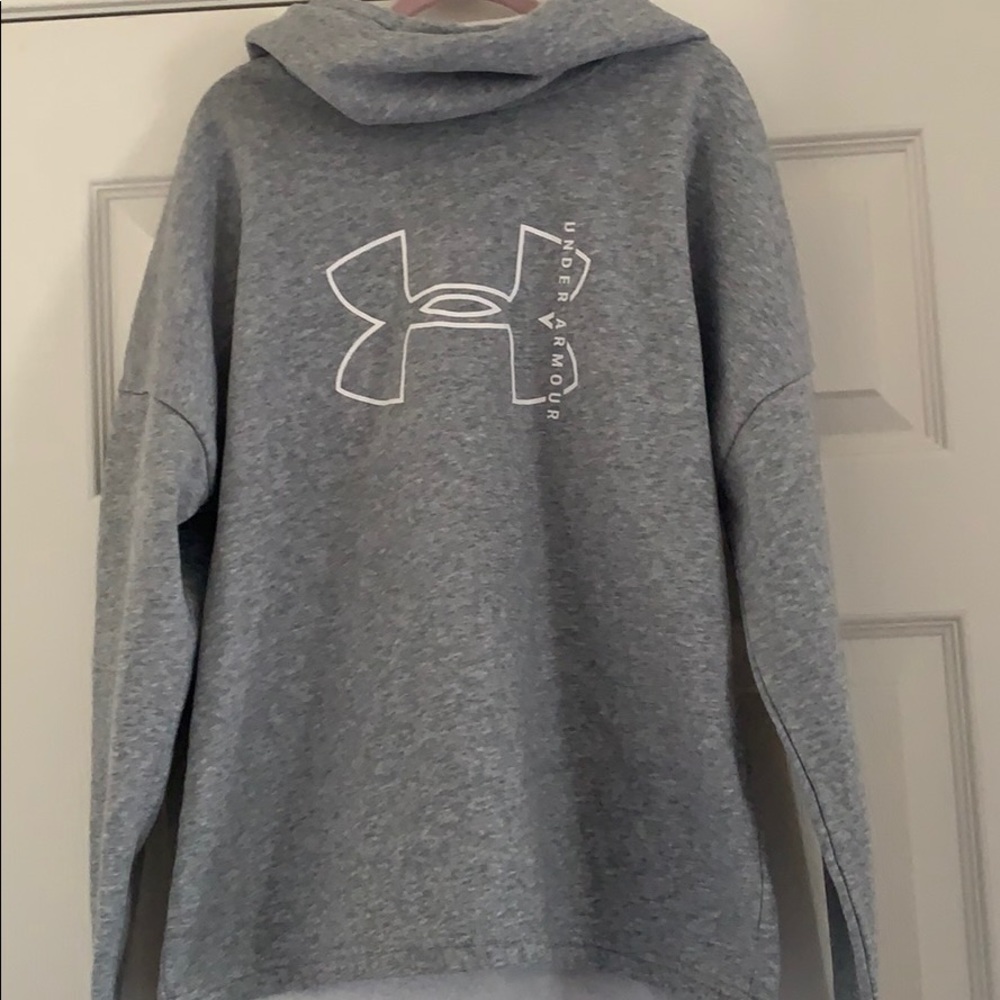 Under Armour Women’s sweatshirt